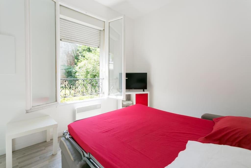 Charming Parisian Studio! * Ivry-sur-Seine