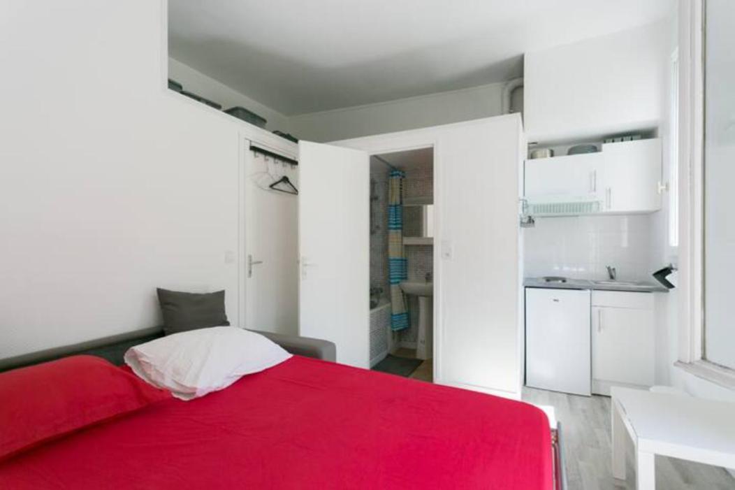 Charming Parisian Studio! *