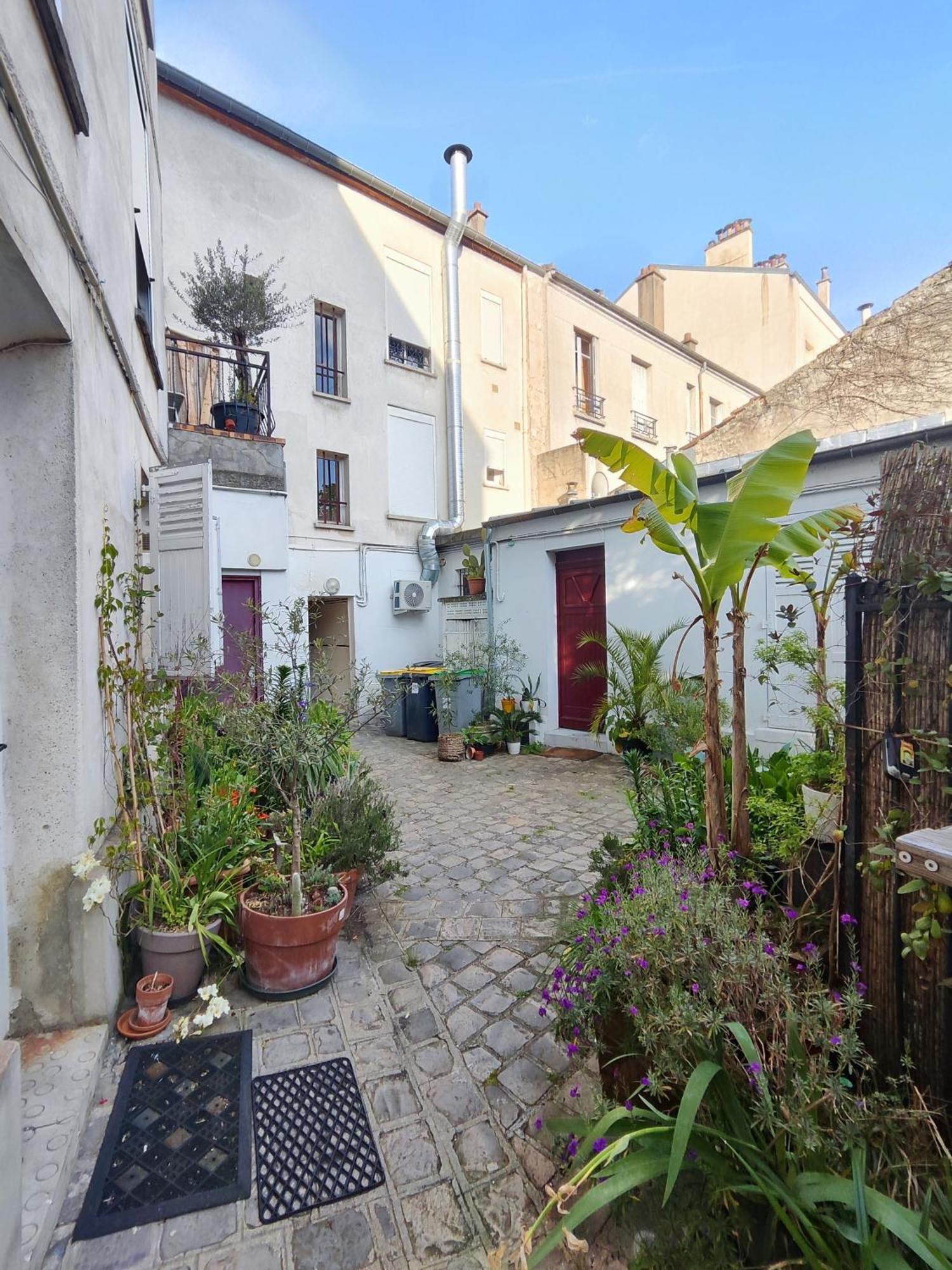 Apartment Charming Parisian Studio!