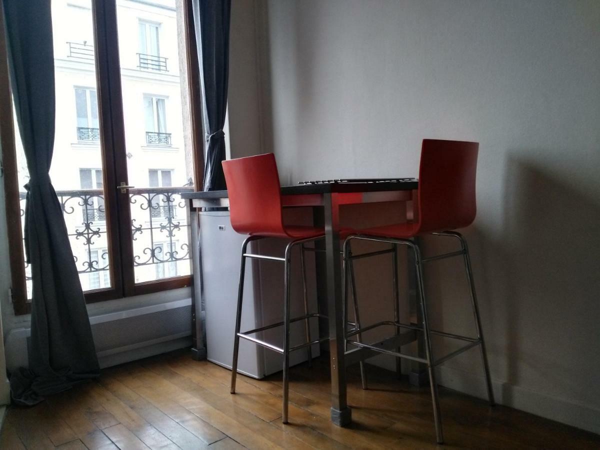 Charming Parisian Studio!