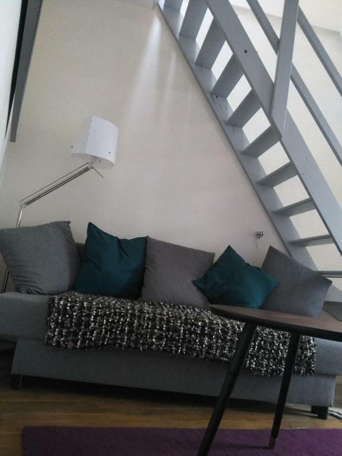 Charming Parisian Studio! Apartment *