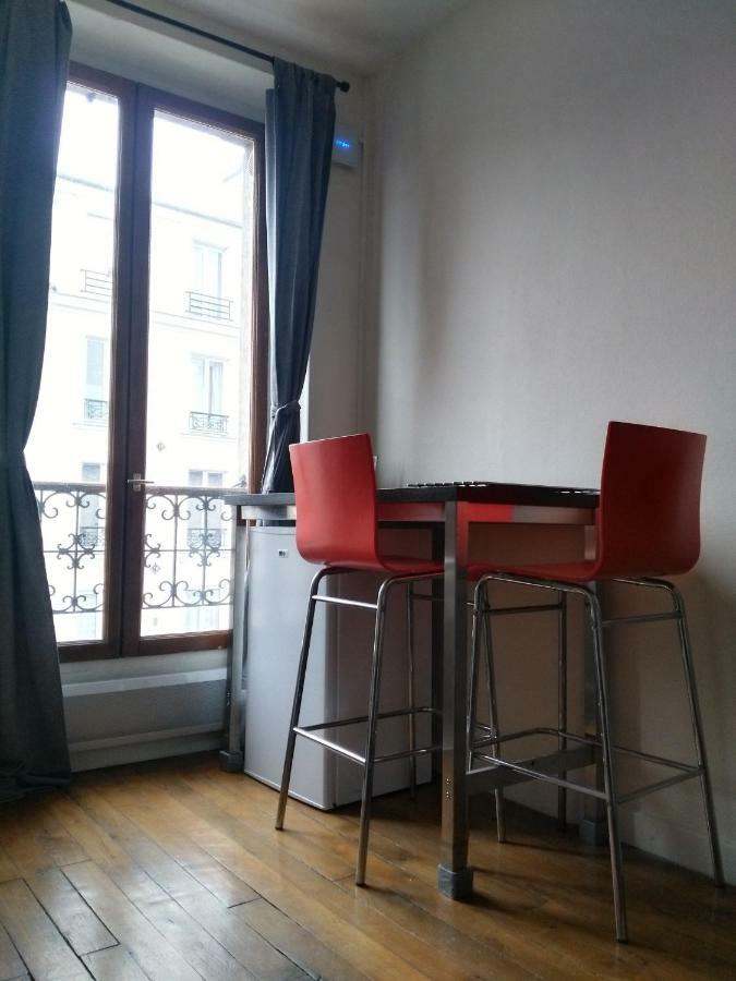 Charming Parisian Studio!